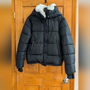 Women's Black Puffer Jacket